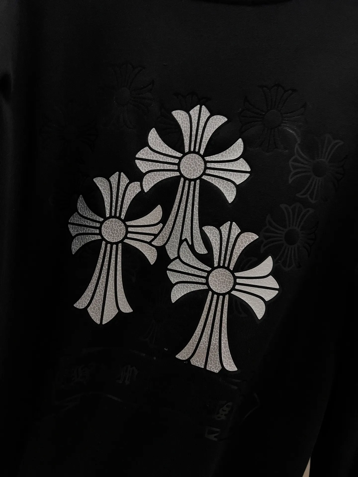 🅿️270 CH Crowe 2025 Autumn and Winter New Round Neck Long Sleeve Sweater Cross Patch Leather + Customized Hardware Metal Horseshoe Sanskrit Text The Real Product Is Great🔥Same Style for Men and Women Loose Version Size S M L XL XXL Five Codes Black White